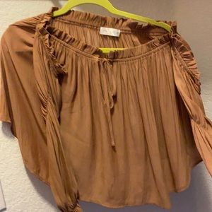 Tube too with sleeves